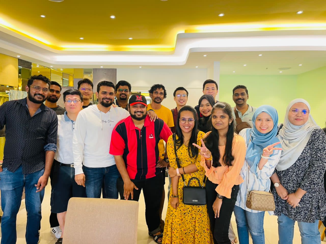 Qartika with her team